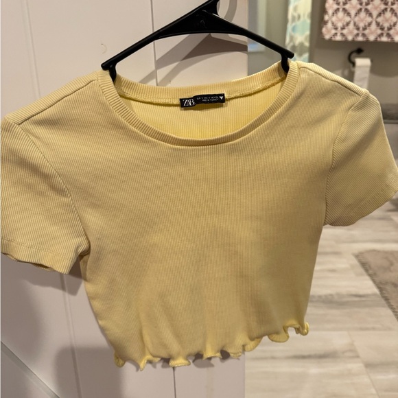 Zara Size Small Yellow - Picture 1 of 3